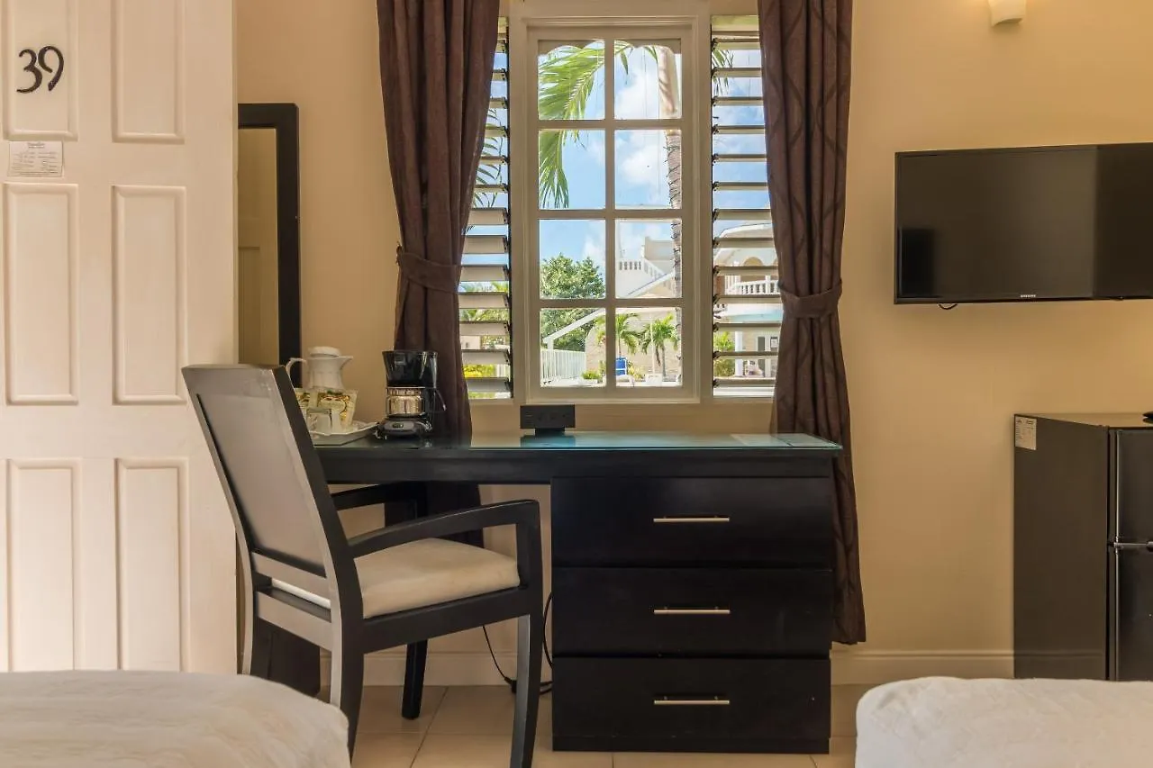 ***  Travellers Beach Resort Negril Jamaica