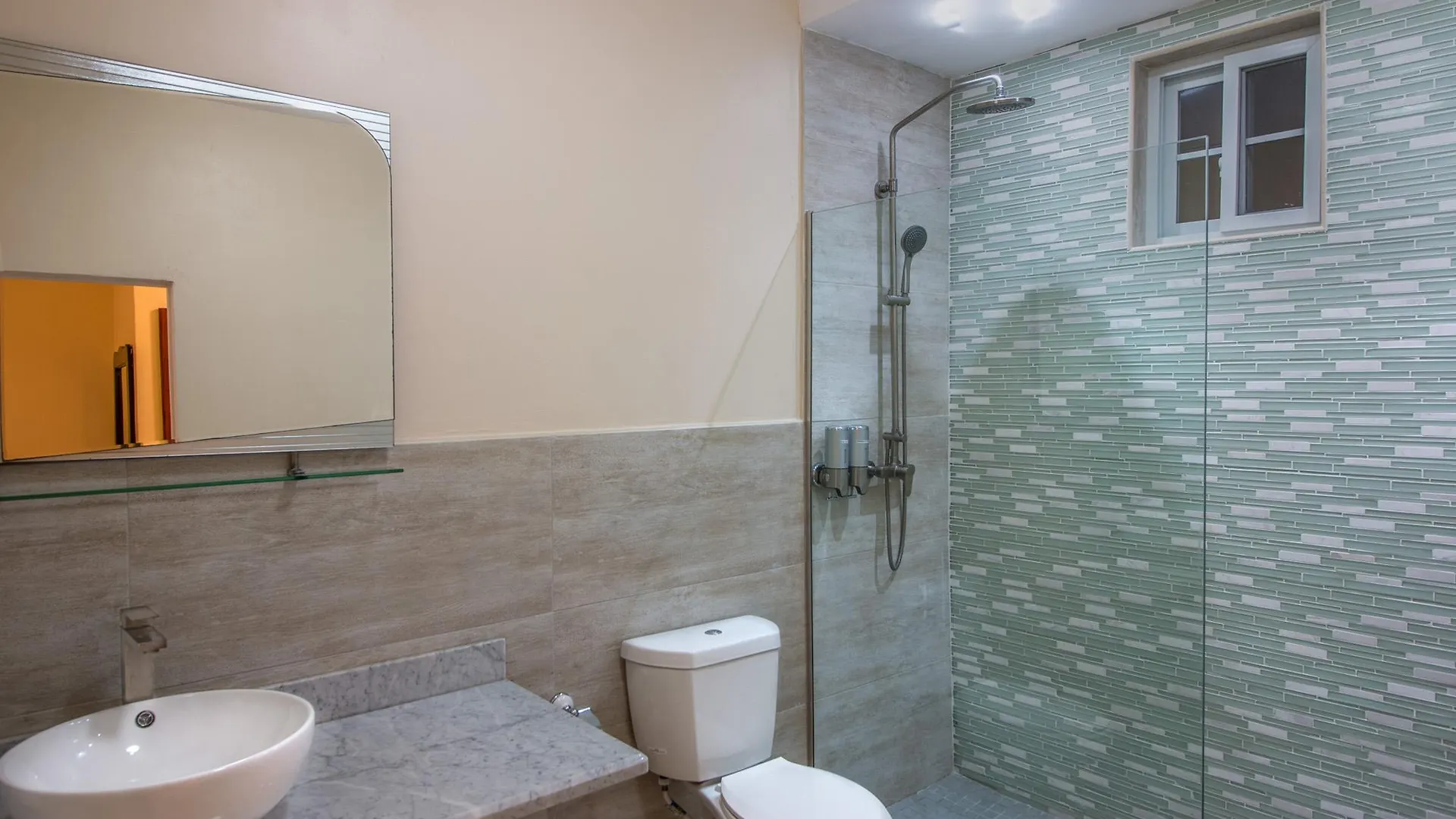 Travellers Beach Resort Негрил 3*,  Ямайка