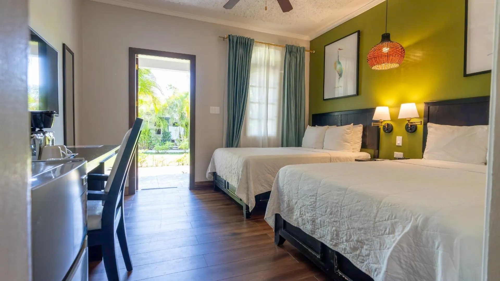 Travellers Beach Resort Negril 3*,