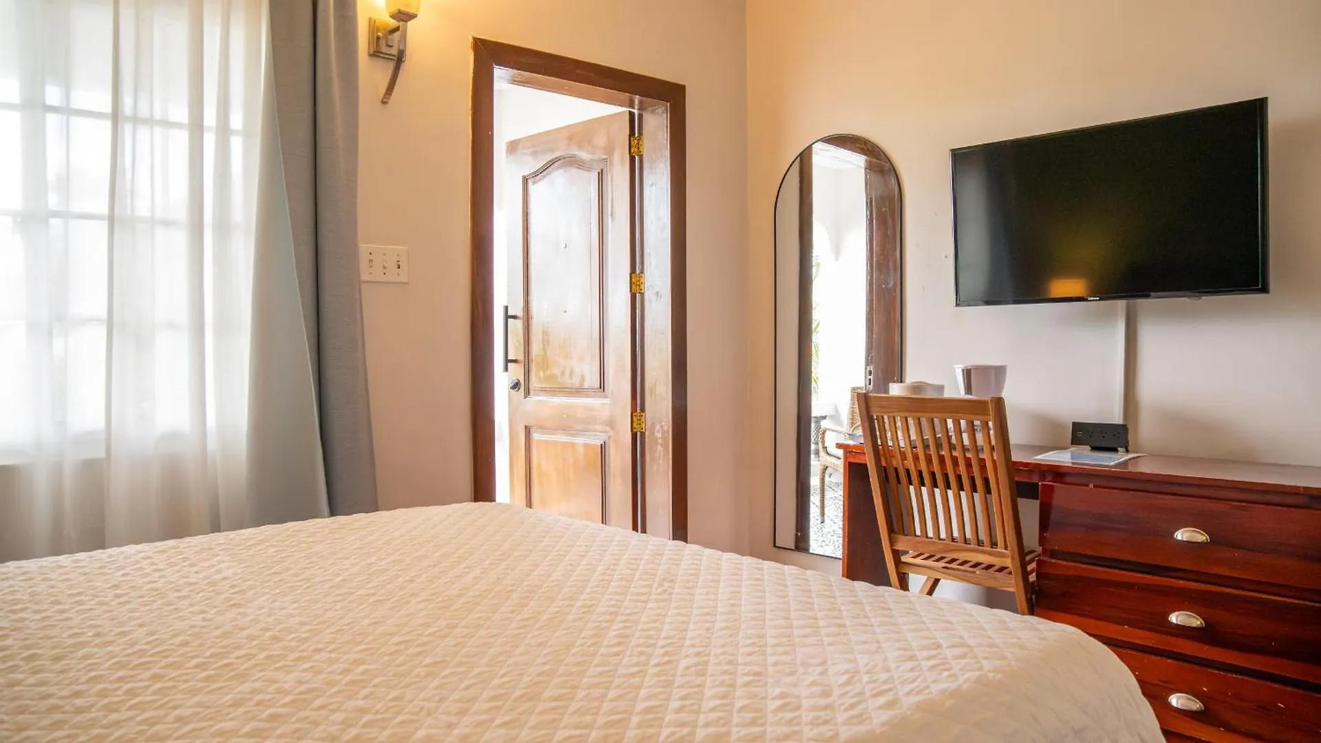 Travellers Beach Resort Negril 3*,